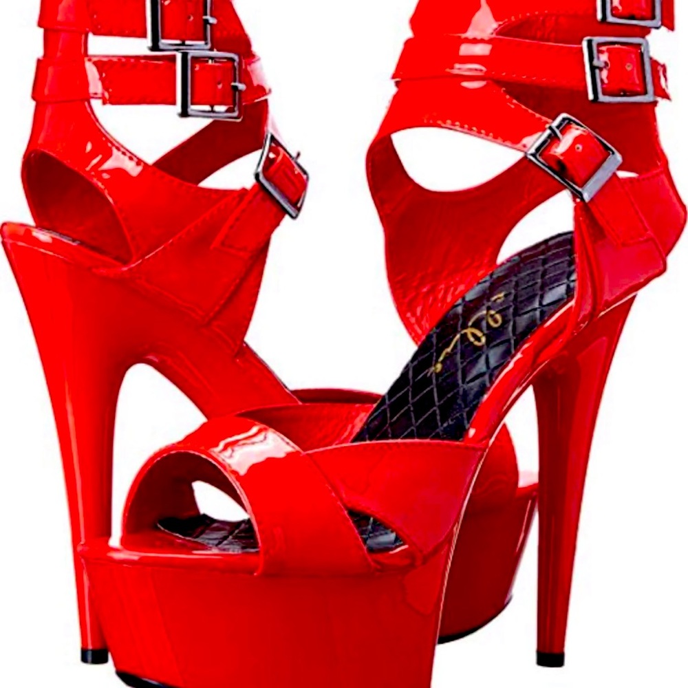 NIB Ellie Heels